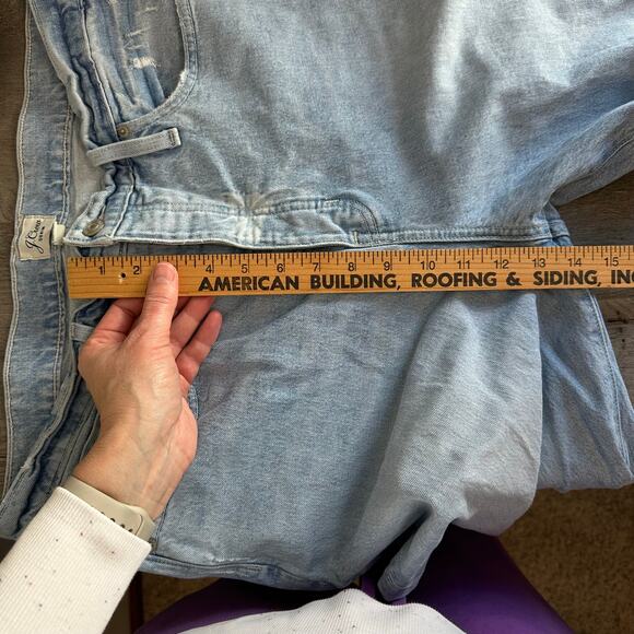 J. Crew Slouchy Boyfriend Jean in Cowboy Wash 32 - Picture 12 of 13